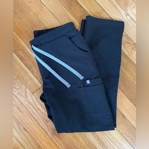 Figs Black Yola Scrub Pants - Petite Small